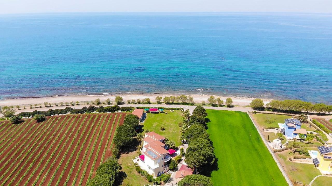 Irida Beach Resort Suites Kyparissia Exterior foto